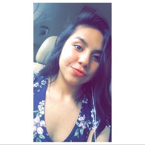 Meet your Posher, Daniela